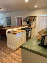 117 N Alvarado St in Ojai, CA - Building Photo - Building Photo