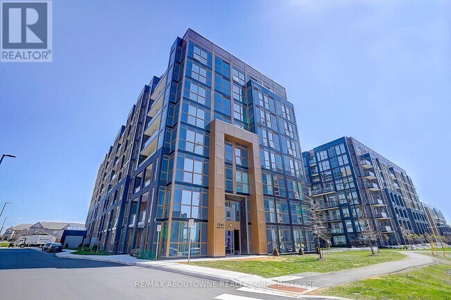 2333-2333 Khalsa Gate in Oakville, ON - Building Photo - Building Photo