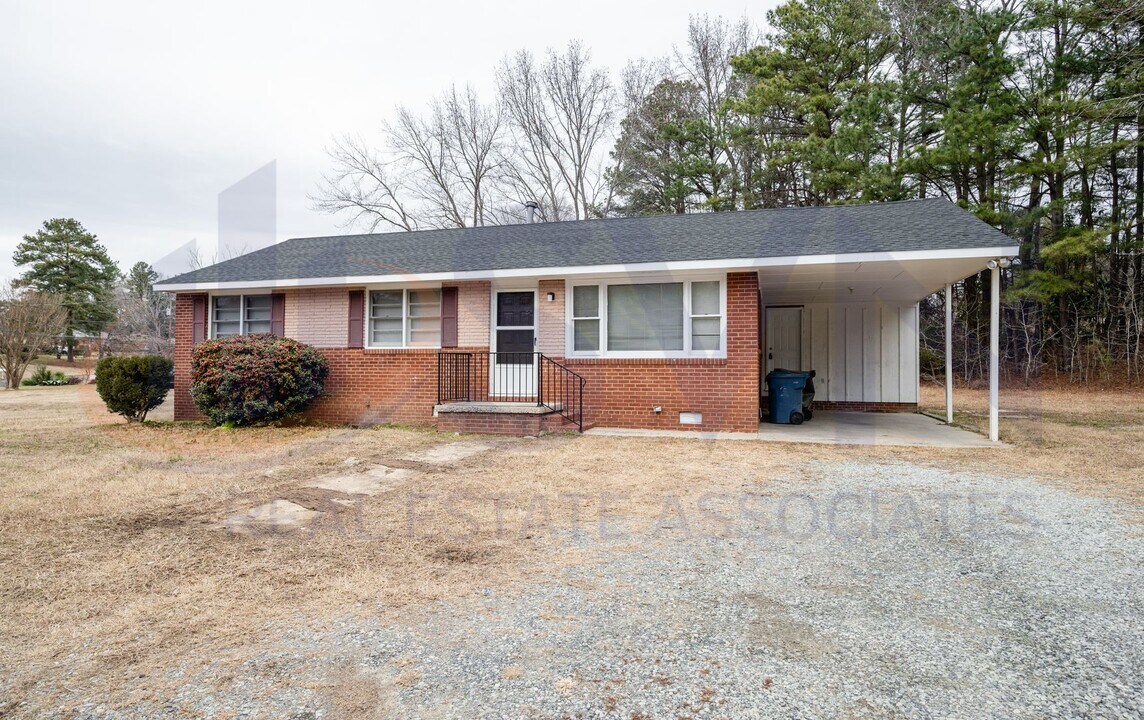 2801 Ross Rd in Durham, NC - Building Photo