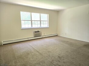 1041 Ridge St in Alpha, NJ - Building Photo - Building Photo