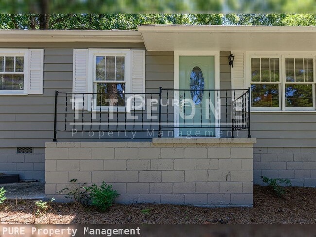 426 Dorsey Rd in Hapeville, GA - Building Photo - Building Photo