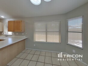 12320 W Edgemont Ave in Avondale, AZ - Building Photo - Building Photo
