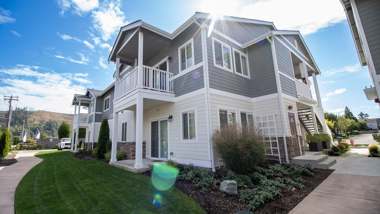 Cavalla Apartment Homes in Sumner, WA - Foto de edificio