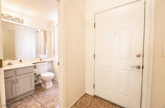 363 Seine Way in Henderson, NV - Foto de edificio - Building Photo