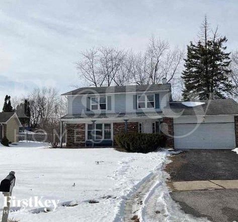 property at 2 Devon Ct