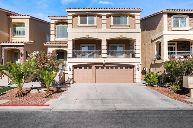 8137 Crimson Creek Ct in Las Vegas, NV - Building Photo - Building Photo