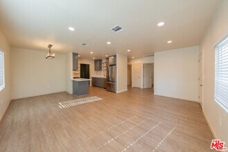 7503 Camellia Ave in Los Angeles, CA - Building Photo - Building Photo