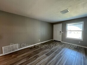 3524 Hillside Dr in Del City, OK - Building Photo - Building Photo