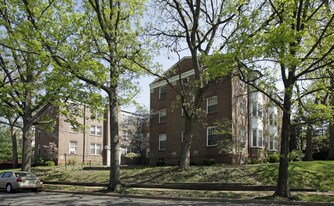 7750 Kingsbury Blvd in Clayton, MO - Building Photo
