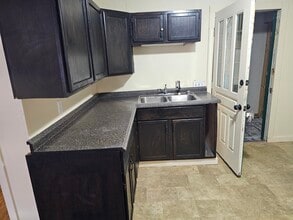 613 Poplar St, Unit Benton apartments in Benton, KY - Foto de edificio - Building Photo