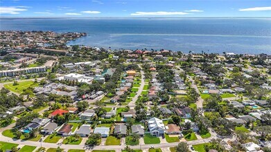 4345 Helena St NE in St. Petersburg, FL - Building Photo - Building Photo