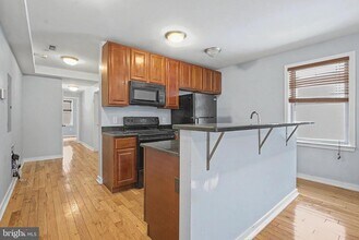 1515 W Oxford St in Philadelphia, PA - Building Photo - Building Photo