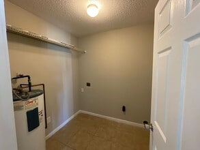 1221 Jubail Dr in Hinesville, GA - Building Photo - Building Photo
