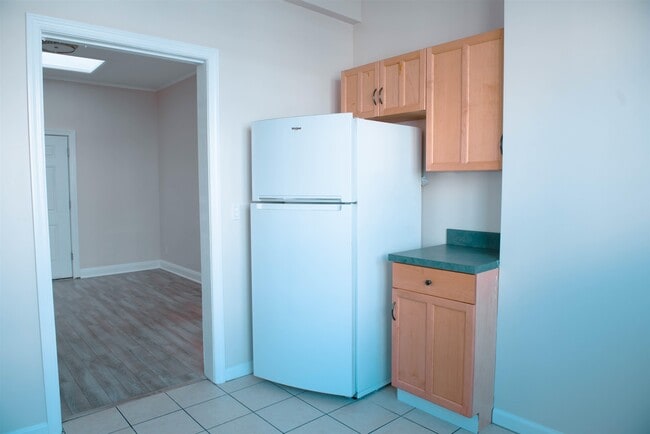 4000 Bergenline Ave in Union City, NJ - Building Photo - Building Photo