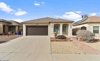 3745 Loma Brisa Dr in El Paso, TX - Building Photo