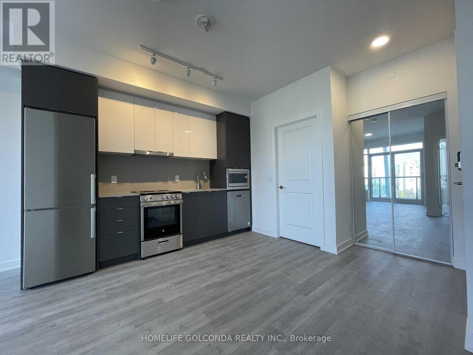 50-850 Upper Mall Wy in Vaughan, ON - Building Photo