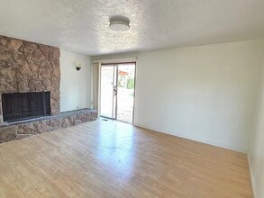 22130 SW Augusta Ln in Hillsboro, OR - Building Photo - Building Photo