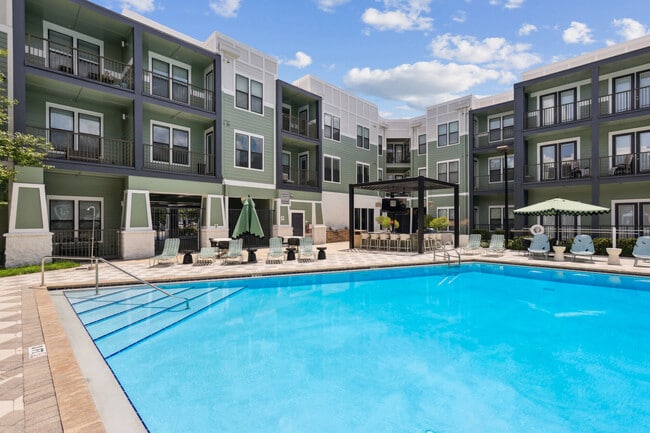 NoHo Flats I and II in Tampa, FL - Building Photo - Building Photo