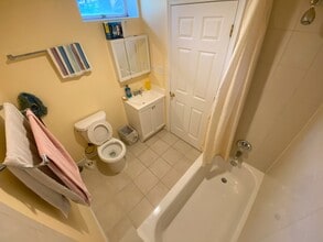 11201 Maine Cove Dr in North Potomac, MD - Building Photo - Building Photo