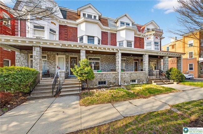 property at 1531 W Chew St