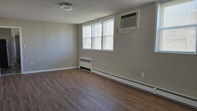 667 Broadway in Bayonne, NJ - Building Photo - Building Photo