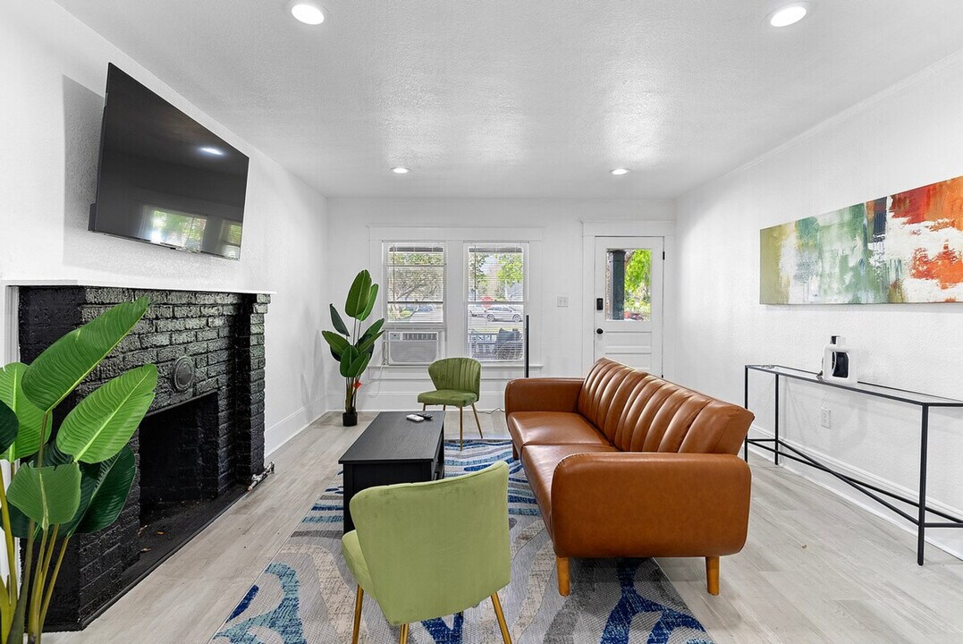 316 E Amelia St in Orlando, FL - Building Photo