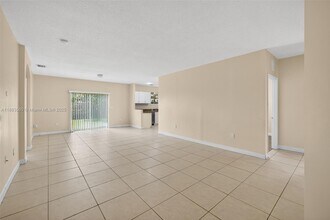 4281 NE 16th St in Homestead, FL - Building Photo - Building Photo