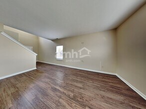 5811 Outer Bank Rd in Indianapolis, IN - Foto de edificio - Building Photo