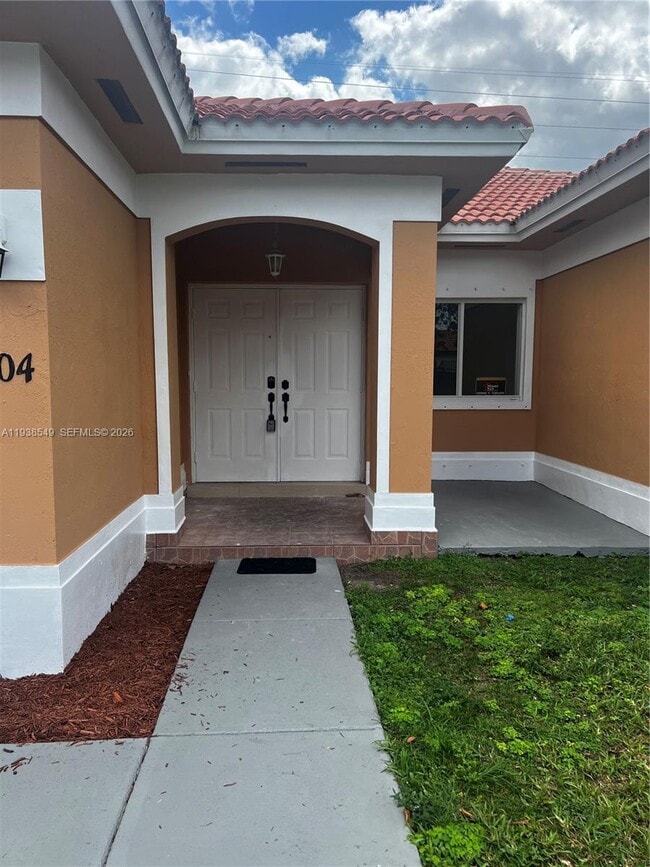 1304 SE 7th Ct in Homestead, FL - Building Photo - Building Photo