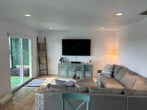 8815 Bay Pointe Dr, Unit C205 in Tampa, FL - Foto de edificio - Building Photo