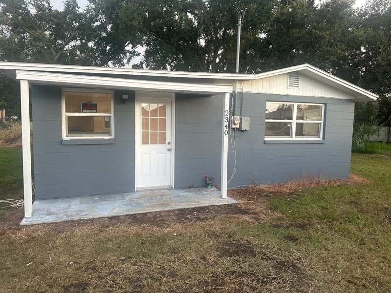 2340 3rd St in Mulberry, FL - Building Photo