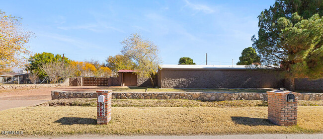 5100 1 Ocotillo St in El Paso, TX - Building Photo - Building Photo