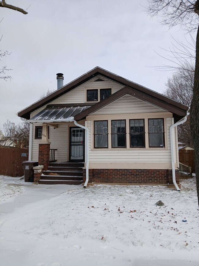 property at 626 15th St