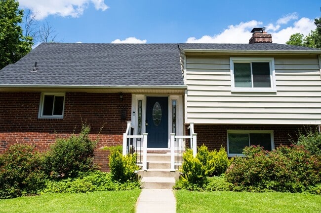 property at 10000 Kinross Ave