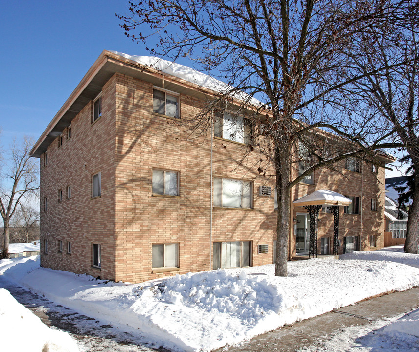 1721 7th St E in St. Paul, MN - Building Photo