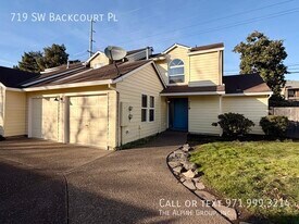 719 SW Backcourt Pl in Aloha, OR - Building Photo