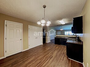 1375 E Nir Shreibman in La Vergne, TN - Building Photo - Building Photo