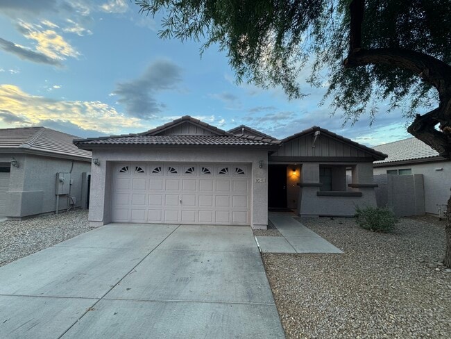 property at 2432 W Tamarisk Ave