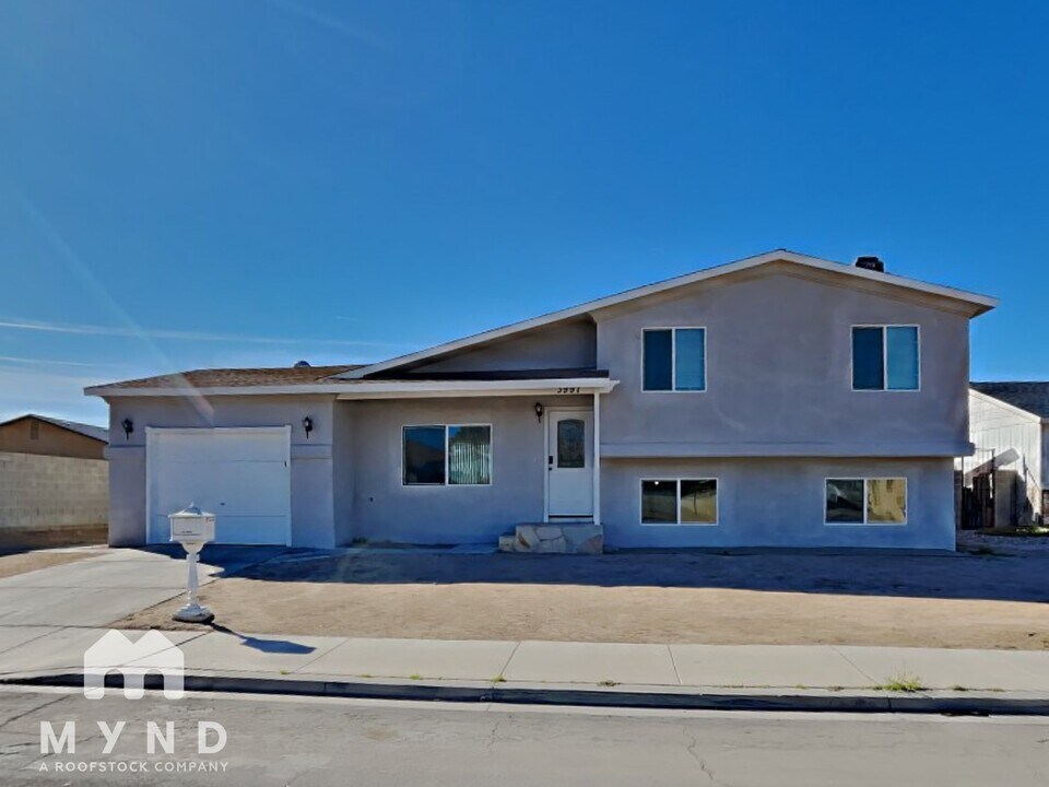 3997 Timberlodge Ln in Las Vegas, NV - Building Photo