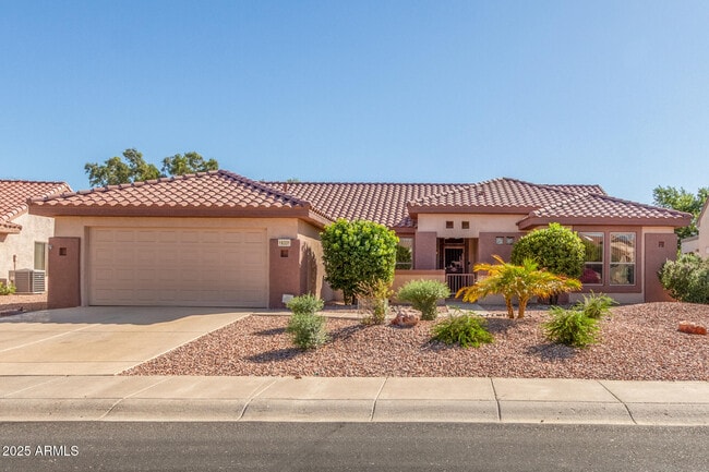 16331 W Willow Creek Ln in Surprise, AZ - Foto de edificio - Building Photo