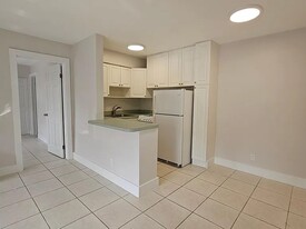 804 NE 17th Terrace in Fort Lauderdale, FL - Building Photo - Building Photo