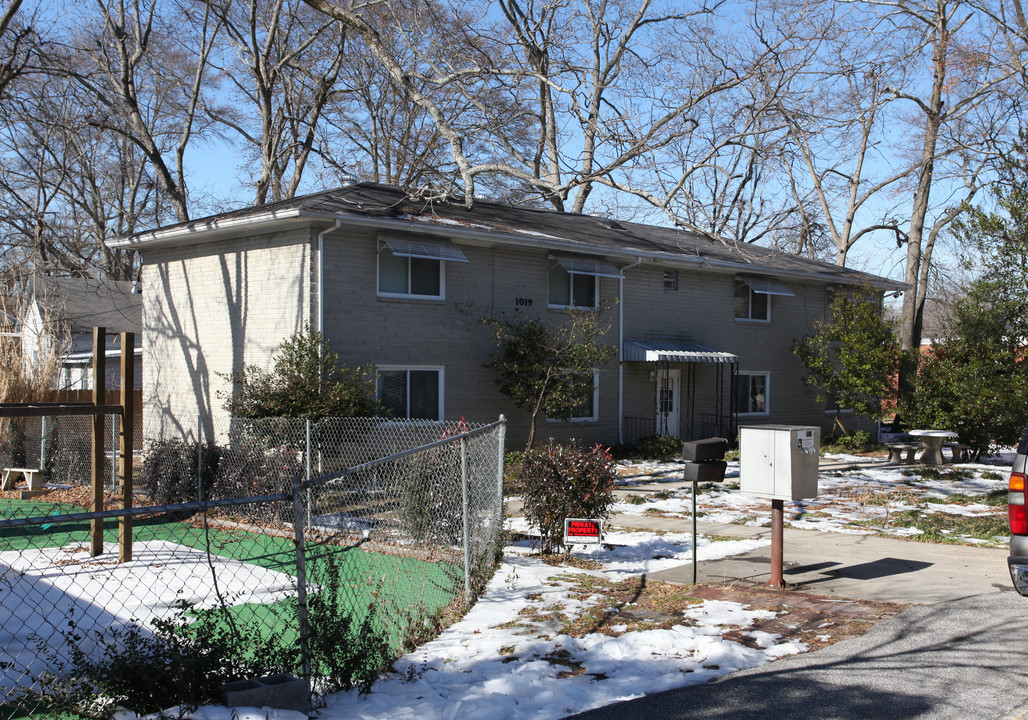 1019 Rosser St in Conyers, GA - Building Photo