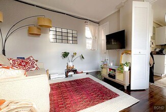 37 Cornelia St in New York, NY - Building Photo - Building Photo