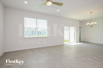 1243 Ponca Rd in Kissimmee, FL - Foto de edificio - Building Photo