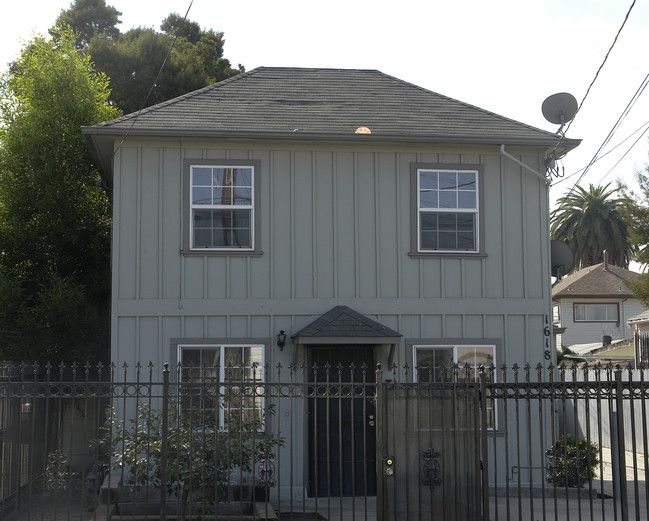 1618 82nd Ave in Oakland, CA - Foto de edificio - Building Photo