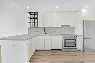 4609 69th St in Queens, NY - Building Photo - Building Photo
