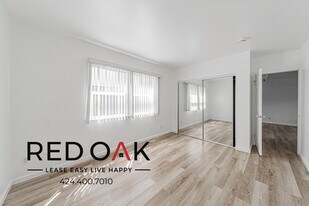 380 S Sierra Madre Blvd in Pasadena, CA - Building Photo