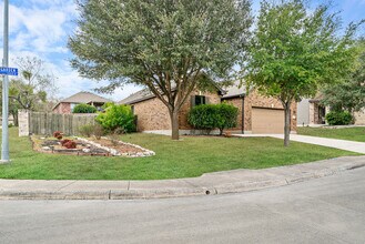 1427 Sun Garden in San Antonio, TX - Building Photo - Building Photo