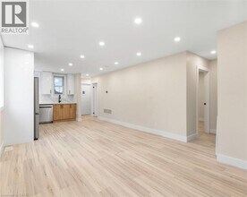 264 Thayer Ave in Hamilton, ON - Building Photo - Building Photo