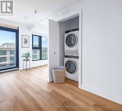 1376 Carling Ave in Ottawa, ON - Building Photo - Building Photo